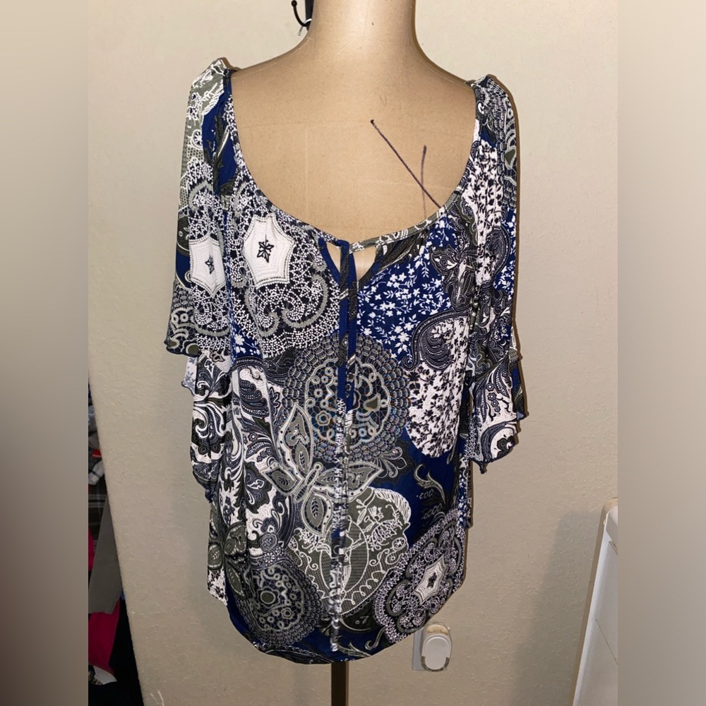 Women’s Expresso blouse Size Large